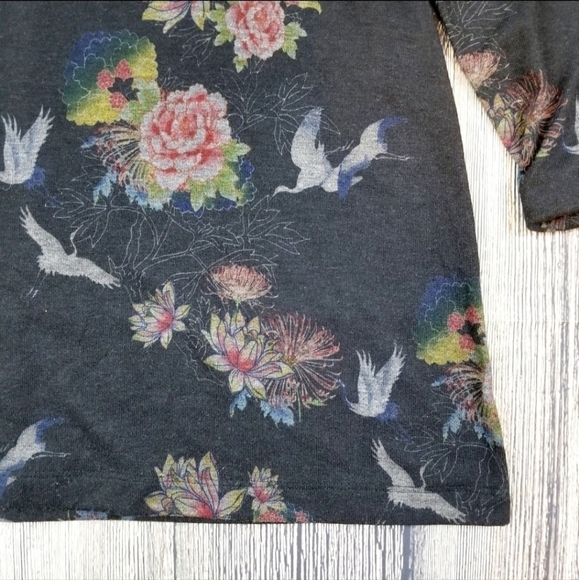 Soft Surroundings Heron Floral Print Tunic Top Black All Over Print Women's M - Picture 4 of 6